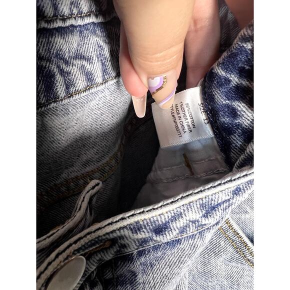 Fashion Nova 1980 Inspired Acid Wash Baggy Jeans with Cut out Waist Band Size 13 - Picture 7 of 9